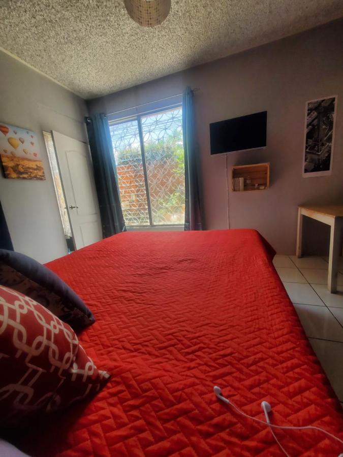 Hostal De Lucca Ciudad Guatemala Eksteriør billede