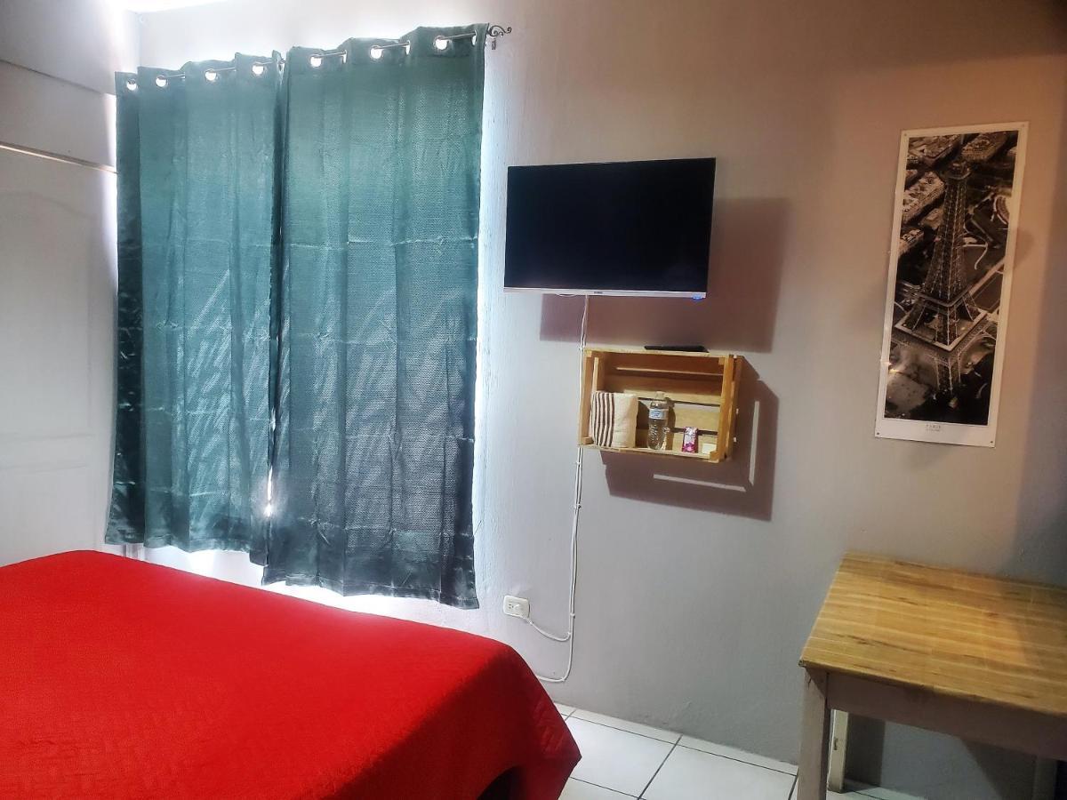 Hostal De Lucca Ciudad Guatemala Eksteriør billede