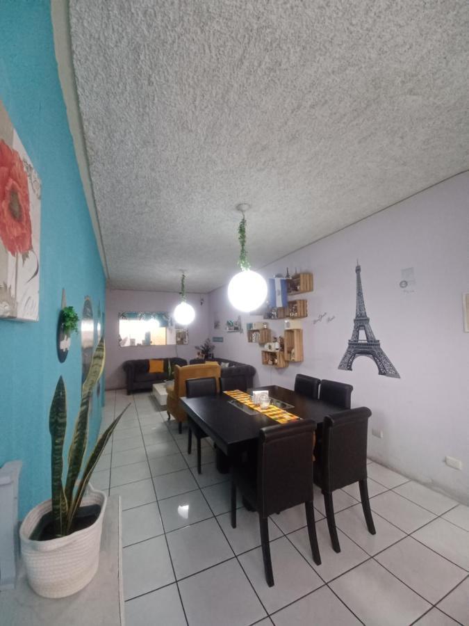 Hostal De Lucca Ciudad Guatemala Eksteriør billede