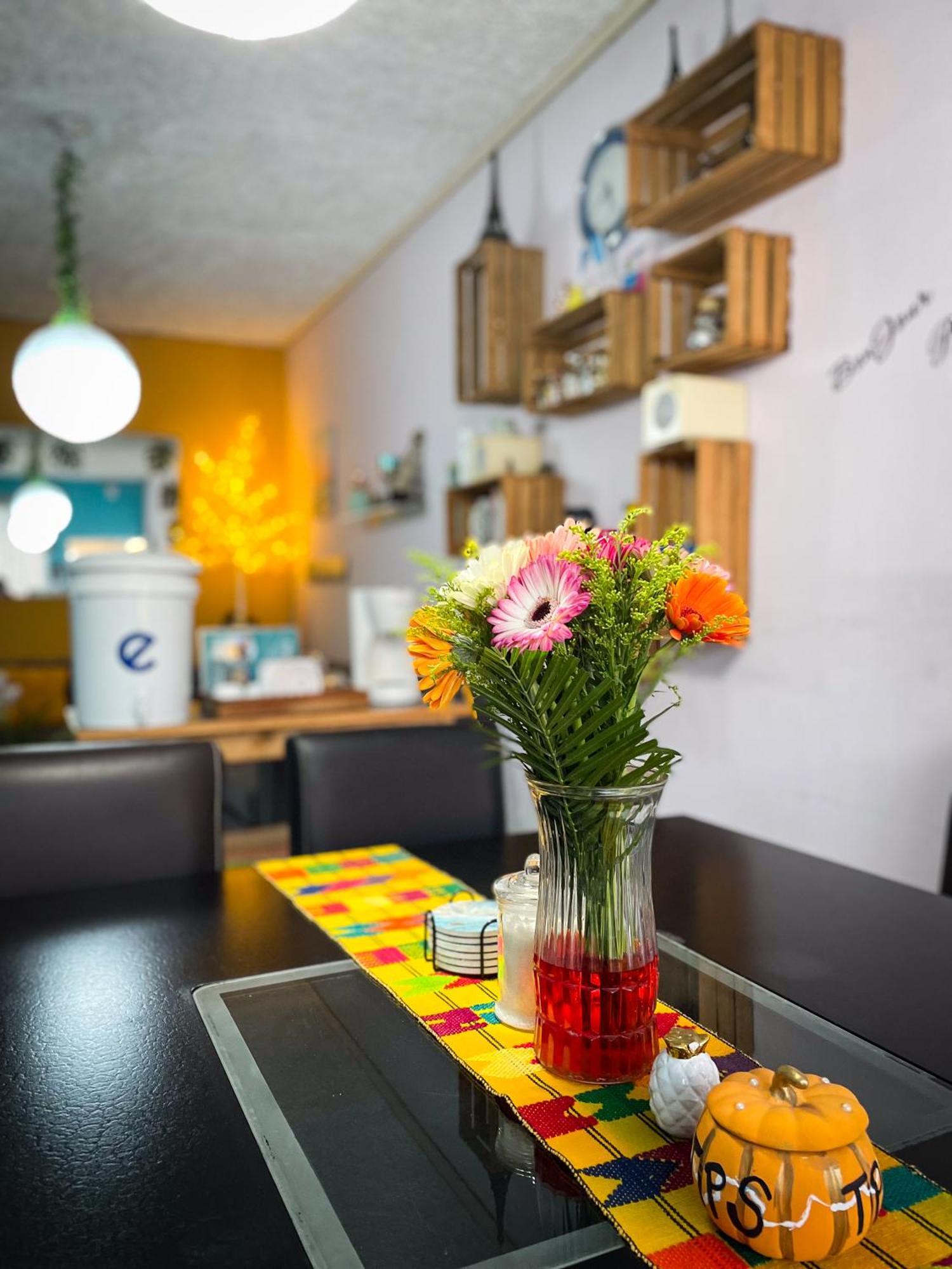 Hostal De Lucca Ciudad Guatemala Eksteriør billede