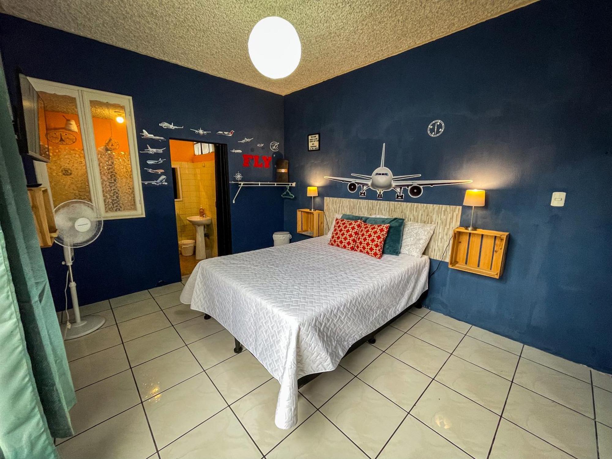 Hostal De Lucca Ciudad Guatemala Eksteriør billede